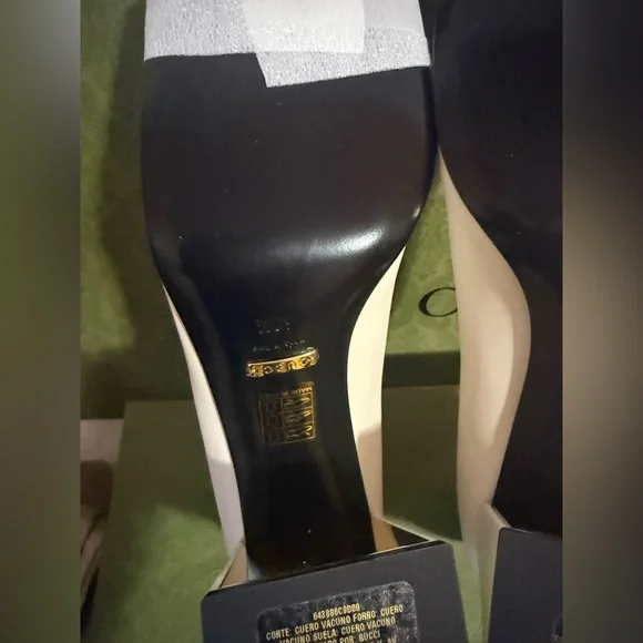 Gucci Elegant Cream Block Heel Pumps - Picture 5 of 10